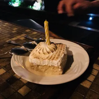 TRES LECHES