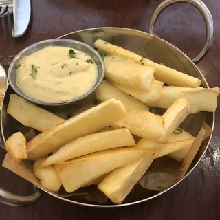 YUCA FRIES/ YUQUITA FRITA