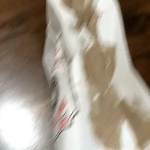 a blurry photo of a donut