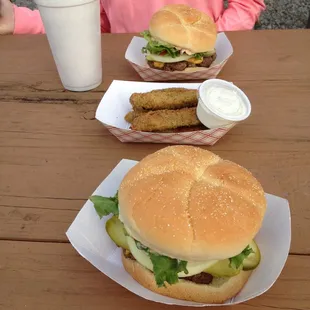 Ole hitchin burger and fried pickles