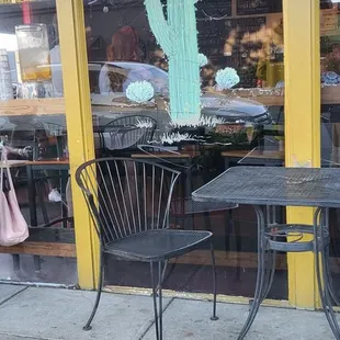 Outside dining tables