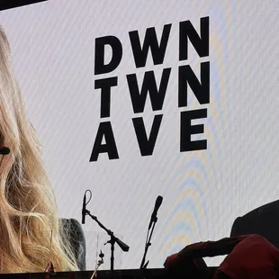 Downtown Ave......very entertaining