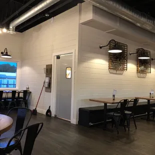 Dining area is nice but it's a little more cool then I like.