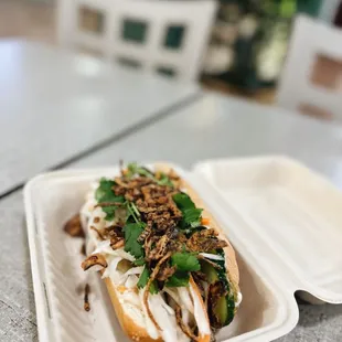 Banh mi chicken