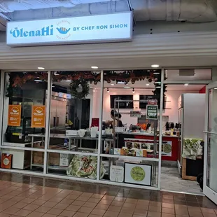 The new location is at Dole Cannery Food Court!