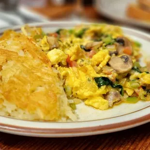 Veggie omelet scramble with hash browns