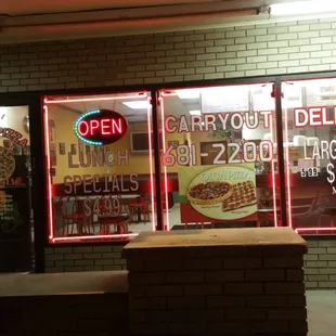 the front window of a restaurant