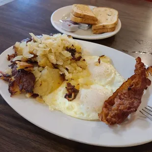 Eggs, bacon home fries &amp; toast