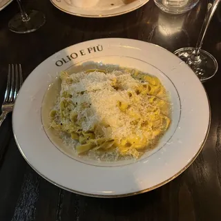 TAGLIATELLE CACIO E PEPE