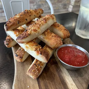 Garlic breadsticks