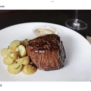 This is not what we got, but this is what a 9 to 10 ounce fillet is supposed to look like