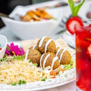 Lunch Falafel Plate