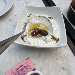 Zaatar Labni