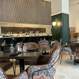 Adorable spot for breakfast!!