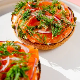 Gravlax bagel
