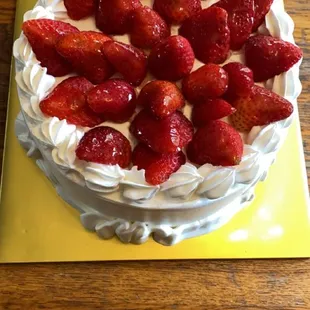 strawberries and cream cake - 8 inch