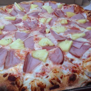 Hawaiian pizza