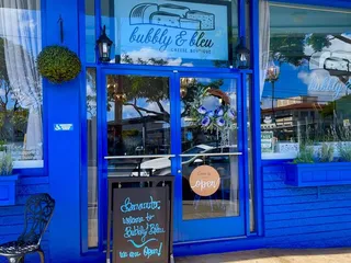 Bubbly & Bleu