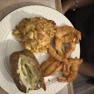 Crab cake entree with shrimp