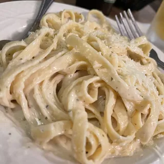 Fettuccine Alfredo