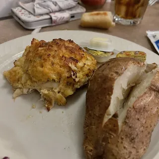 Single Crab Cake Platter*