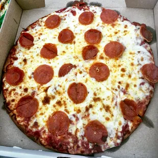 Medium thin crust pizza - good flavor but needed more pepperoni.