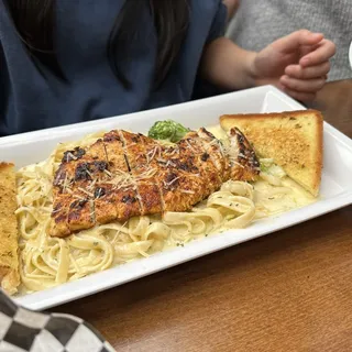 Fettuccine Alfredo