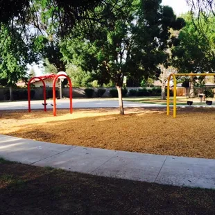 Two sets of swing, one for little kids/toddlers