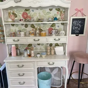 Choose your own tea cup!