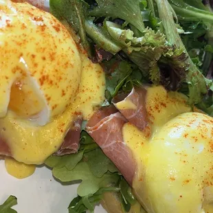 Eggs Benedict