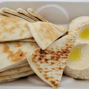 Hummus with pita