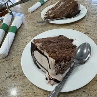 Chocolate Cake vs Passion Fruit Mousse !!!