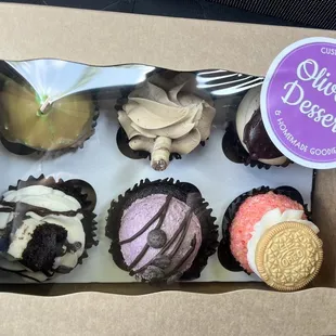 Carmel Apple, autumn spice, peanut butter &amp; chocolate, cookies &amp; cream- just to name a few of these delicious cupcakes!