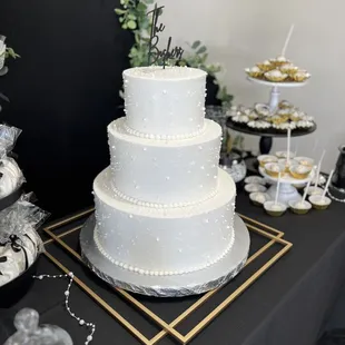 Beautiful 3 tier wedding cake Redlands, CA order created and delivered successfully.