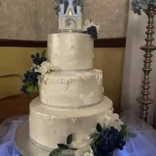Wedding cake. This place makes the best cakes. Our guest could not stop talking about the beautiful and delicious wedding cake.