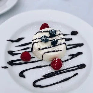 Panna cotta al cioccolato / $14