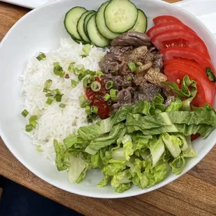 Shaken beef rice bowl