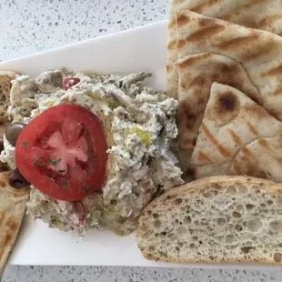 Melitzanosalata- a Greek eggplant dip !!