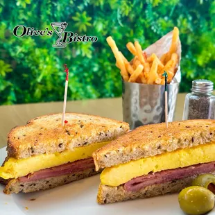 Ham &amp; Egg Sandwich