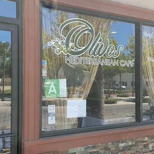 the outside of the restaurant