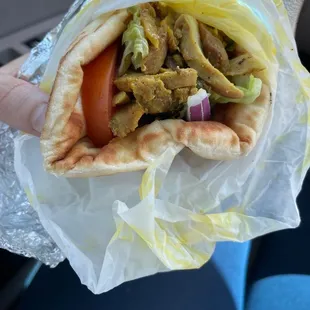 CHICKEN SHAWARMA PITA