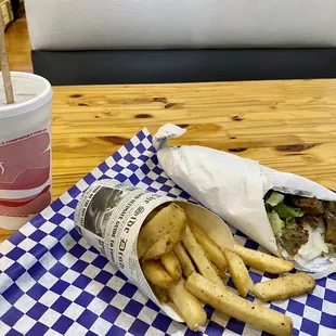 Classic Gyro w/ Seasoned Fries