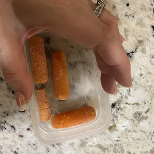 Only four small carrots and very small for a child's side.