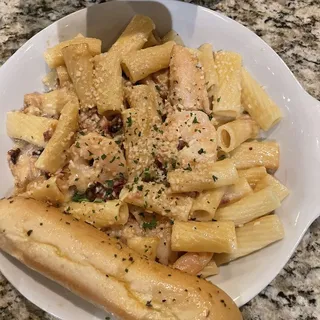 Rigatoni Bolognese Bake