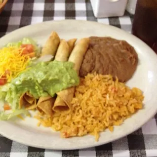 Chicken flauta plate
