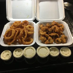 Onion rings, fried mushrooms and dipping sauces. All of this food for only $8.54!