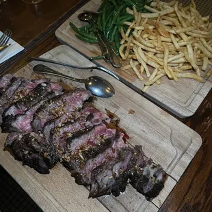 30 oz. Cote de Boeuf w. Haricot Vert &amp; Frites