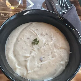 Whipped garlic mashed potatoes!!