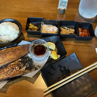 Grilled Mackerel (Rice Included)