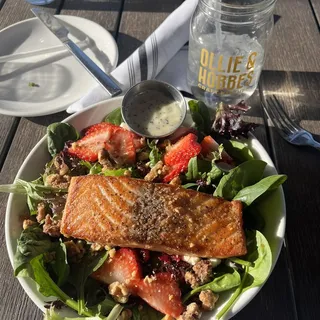 Seared Salmon Salad